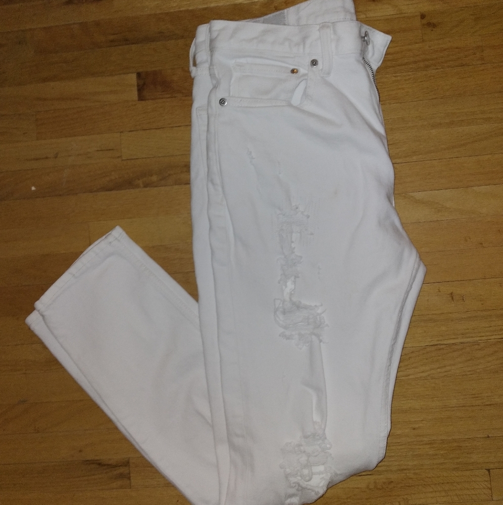 H&M White Distressed Jeans 32/32